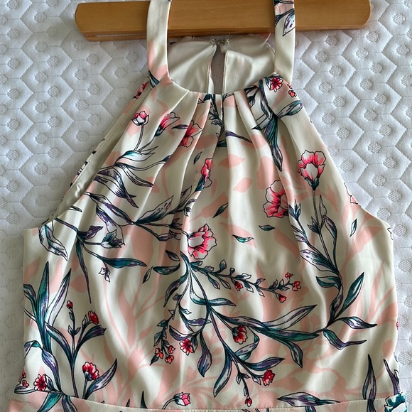 Express Floral Dress - Picture 3 of 4
